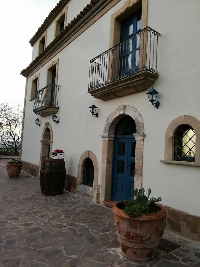 Hotel Casale Di Benedetto Caltagirone Rezort